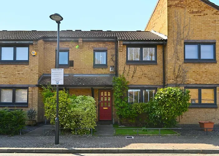 Modern House Near Canary Wharf, Excel, Greenwich London