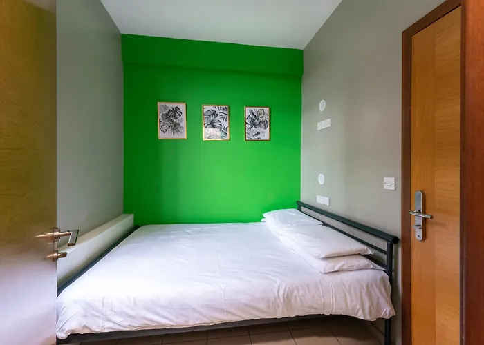 Rest Up London Hostel